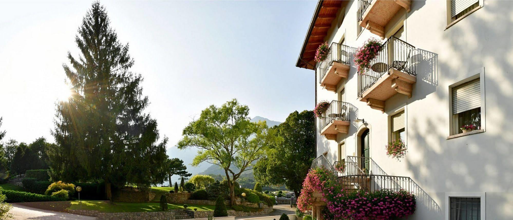 Hotel Lilla' Terlago Exterior foto
